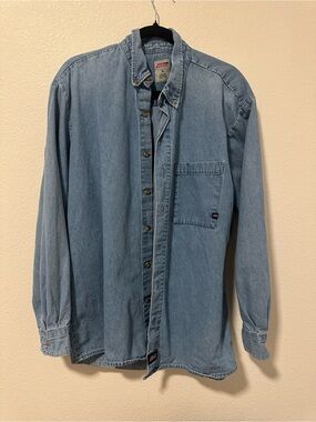 Dickies Men’s Light Wash 100% Cotton Denim Button-Up Shirt